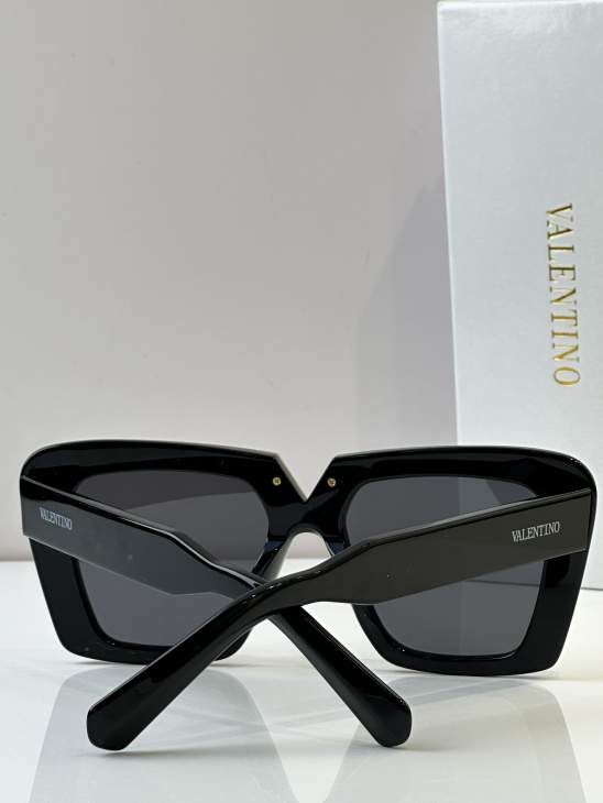 Picture of Valentino Sunglasses _SKUfw67175958fw